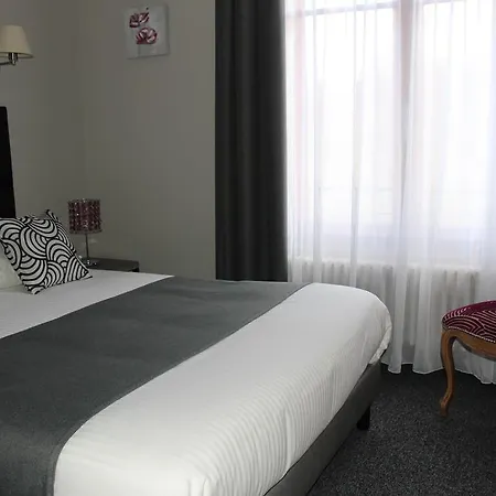& Restaurant O Pervenches Otel Chambéry