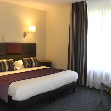 & Restaurant O Pervenches 3*