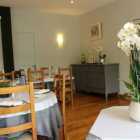 & Restaurant O Pervenches Chambéry