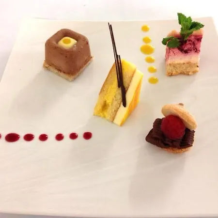& Restaurant O Pervenches Otel Chambéry