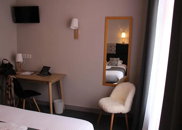 & Restaurant O Pervenches Otel Chambéry