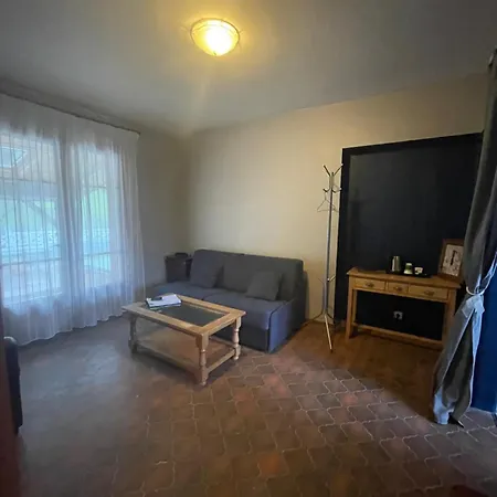 & Restaurant O Pervenches 3* شامبيري