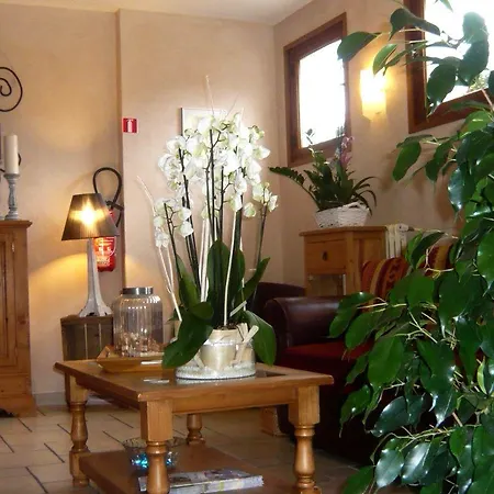 & Restaurant O Pervenches 3* شامبيري
