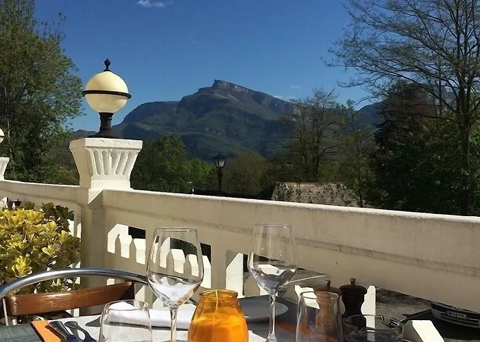 & Restaurant O Pervenches 호텔 3*